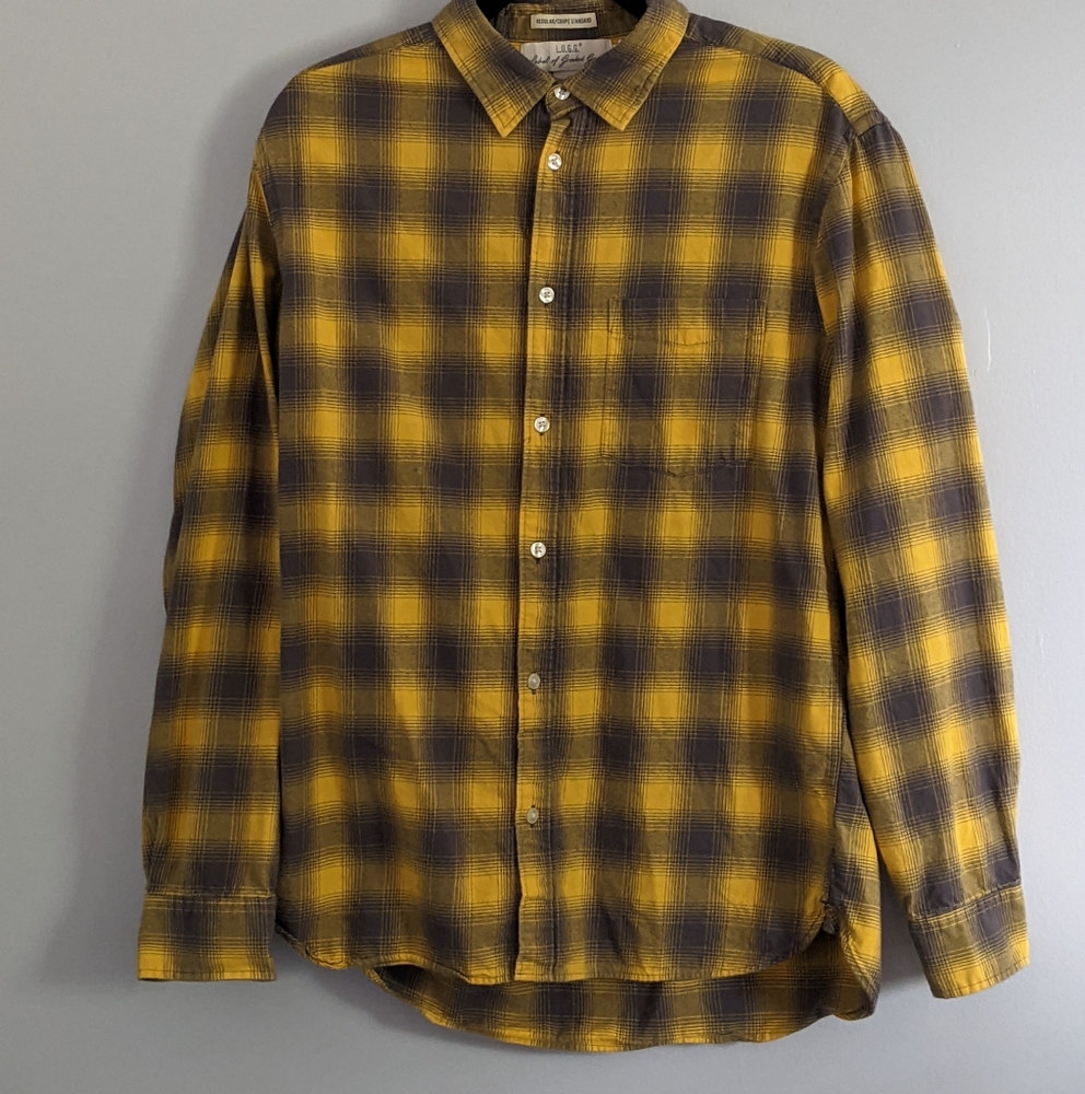 Men's H&M Casual Button-down Shirt.